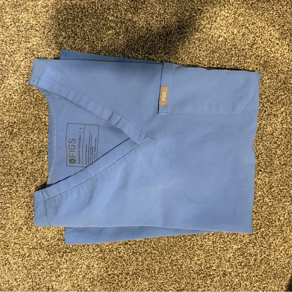 FIGS Scrub Top in Ceil Blue